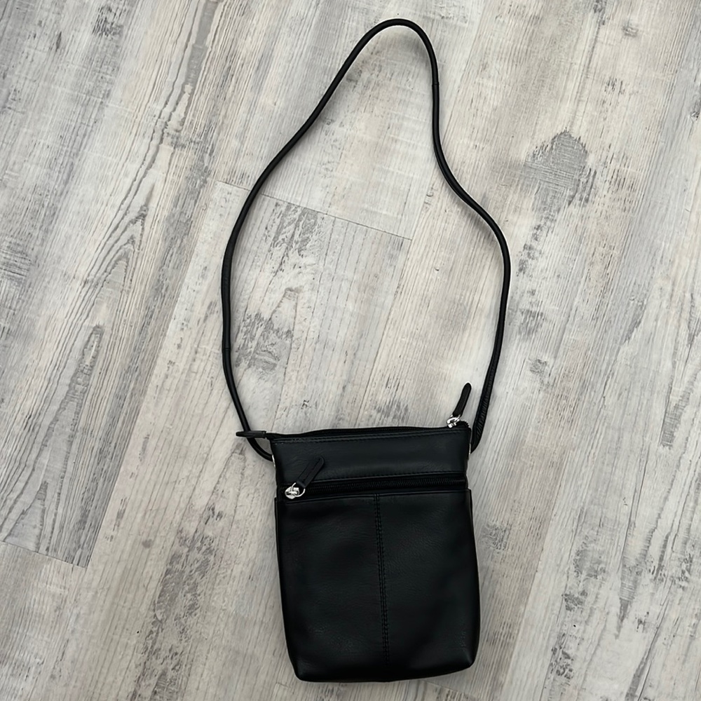 ILI New York Genuine Leather Black Crossbody Animal Print Zippered Pockets Bag